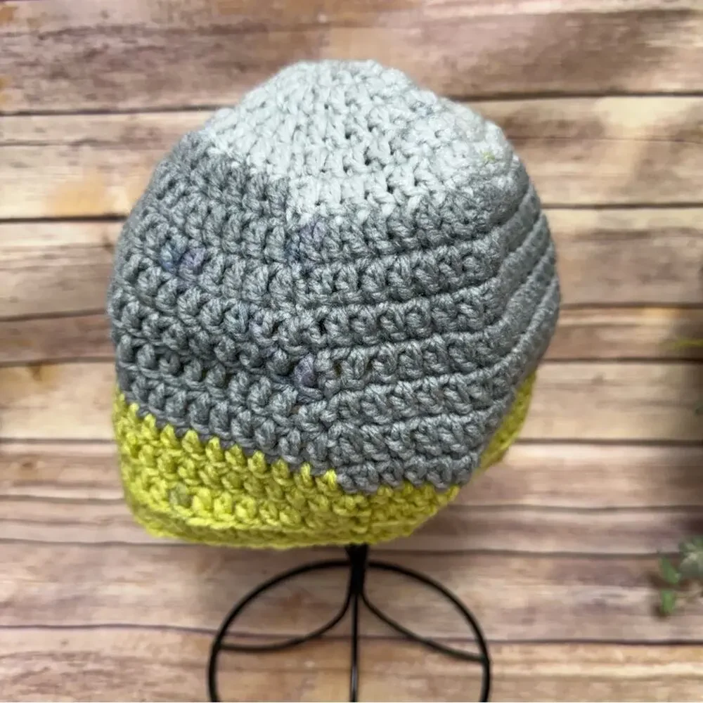 Stylish Gray and Green Crochet Hat